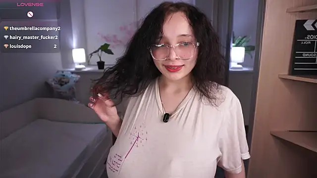 HannaHayles live XXX chat