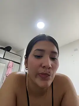 IsabellaJoness_'s Live XXX Chat