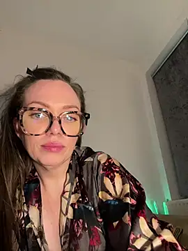 FemDom_RubyKnightXXO Adlı Modelin Canlı XXX Sohbeti