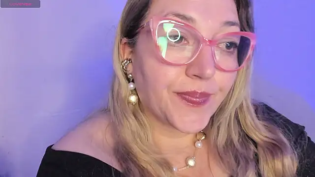 Naty_Mature_ Chat XXX in diretta