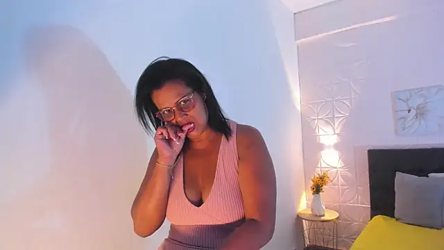 Czat XXX na żywo – EmillyLim