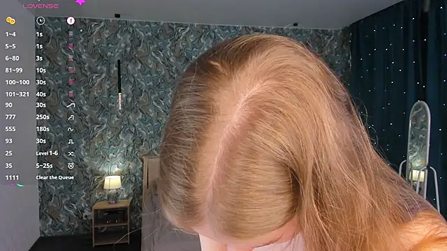 Chatroom XXX en direct de OdellaFrake