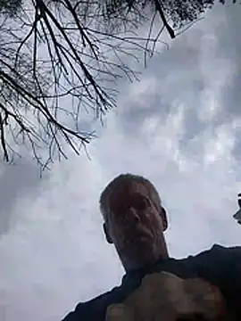 BiknightのライブXXXチャット