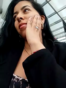 Luianna live XXX chat