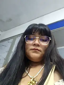 Chat XXX en directo de Sakura_0505