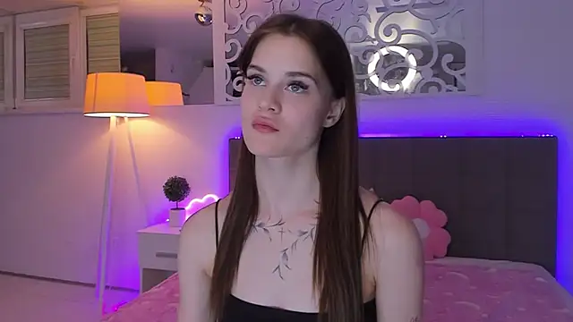 LuisaClover's Live XXX Chat