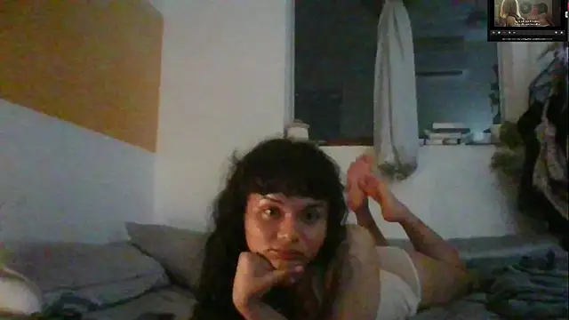 estradiolist Adlı Modelin Web Kamerası Şovu