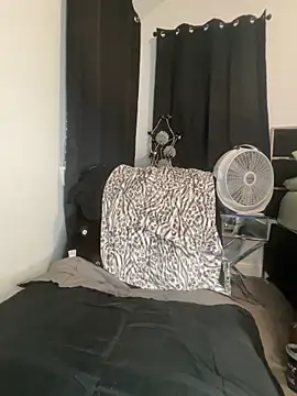 Exotic_Queen_ Live XXX-Chat