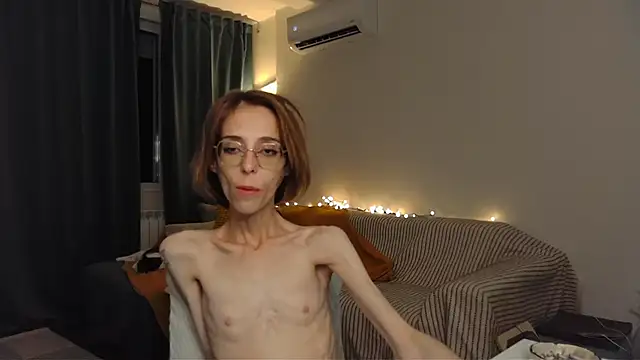 amber_quell_here élő XXX-chatje