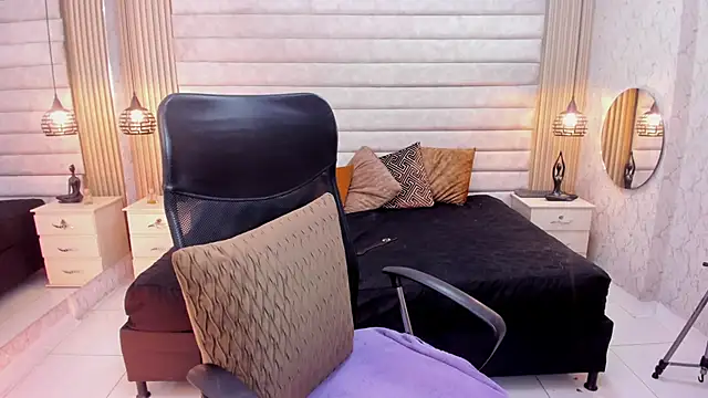 VictoriaaBlair Chat XXX in diretta