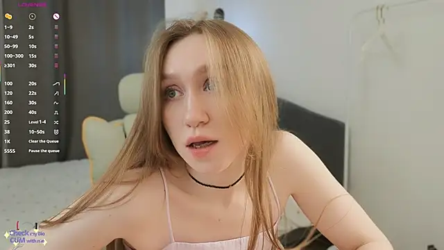 mowalova Live XXX Chat