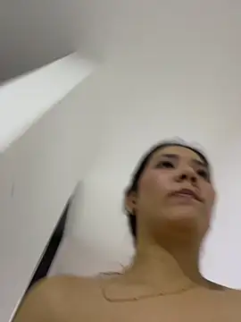 Chat +18 de IsabellaJoness_ ao vivo