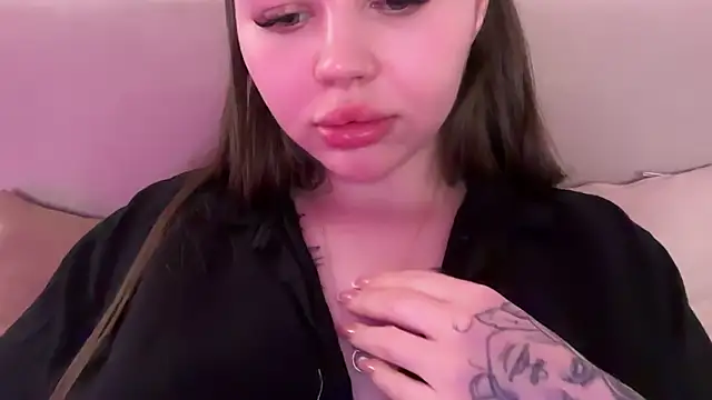 Chat +18 de AlmaryKim ao vivo