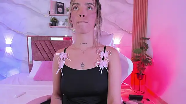 your_whore_Salome – Live XXX-chat