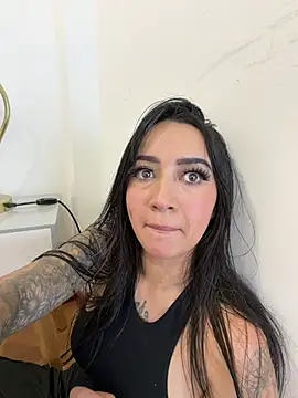 Chat +18 de EmmyEvans1 ao vivo