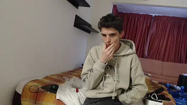 Pokazy przed kamerką – OnlySolovicio