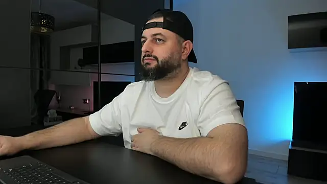 DravenPeak Chat XXX live