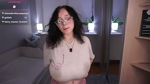 HannaHaylesのライブXXXチャット