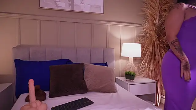 curvyliciousss Adlı Modelin Canlı XXX Sohbeti