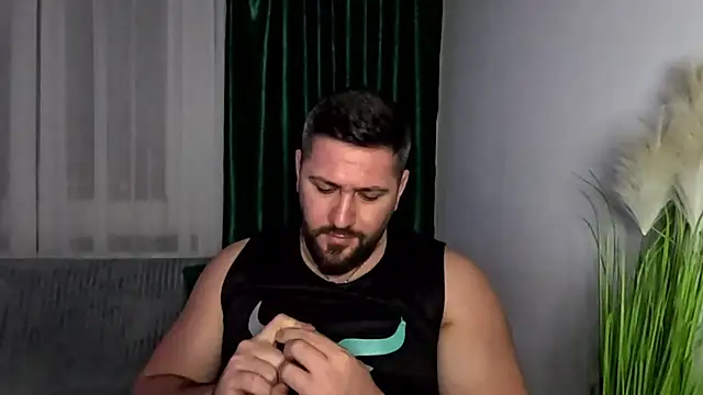 Gold_Alpha_Boy Chat XXX live