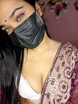 Pokazy przed kamerką – ariya-03