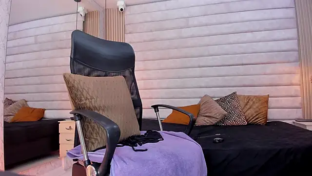 VictoriaaBlair's Live XXX Chat