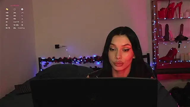 Olivia_Faye লাইভ XXX চ্যাট