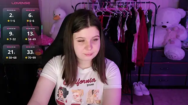 AmyVibess Chat XXX in diretta