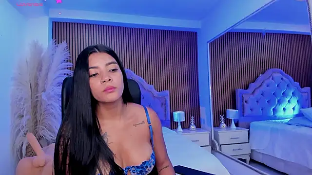 SelenaStonne Chat XXX live