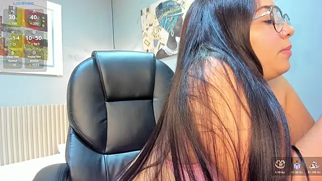 Živý XXX chat tinisweet