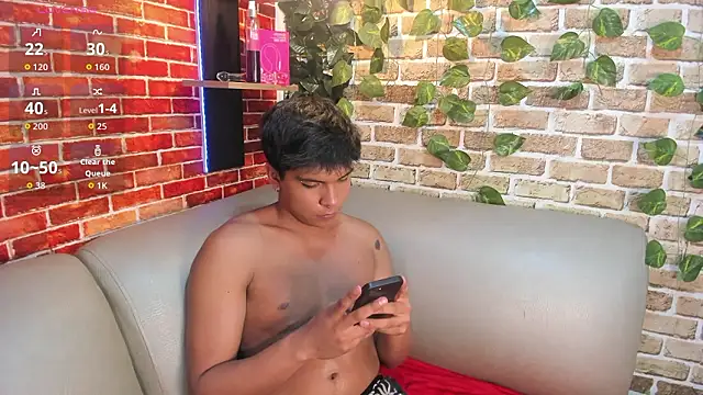 Thiago_Kozak live XXX chat