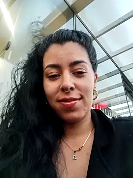 Luianna Chat XXX live