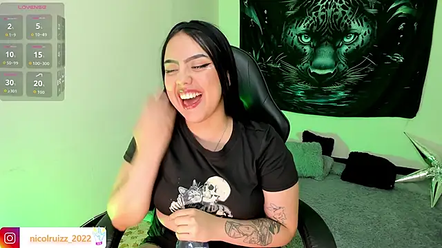 دردشة Nicolle_Ruizz الجنسية المباشرة