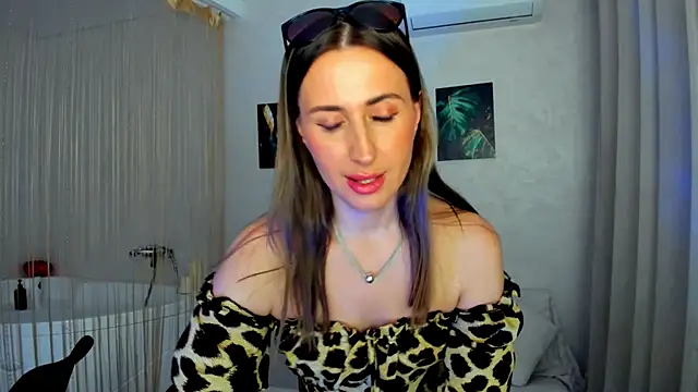 PassionGlow's Live XXX Chat