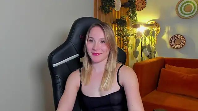 ElaraVoltage 라이브 XXX 채팅