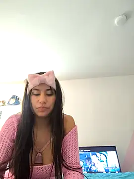 LOLA_BOOBSS: онлайн-секс-чат