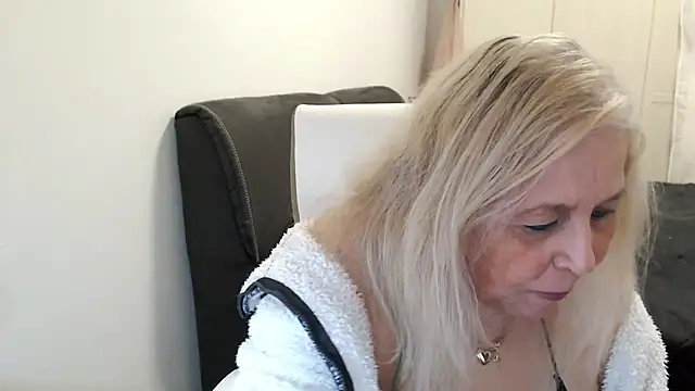 SusiLifeXXX's Live XXX Chat