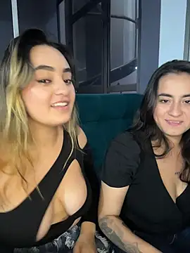 دردشة Antonella_Julieta الجنسية المباشرة