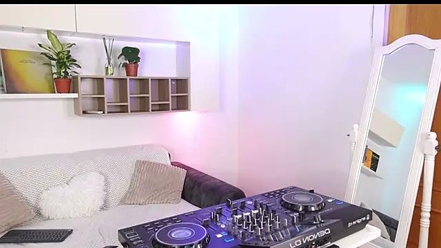 Chat +18 de SatyaDj ao vivo