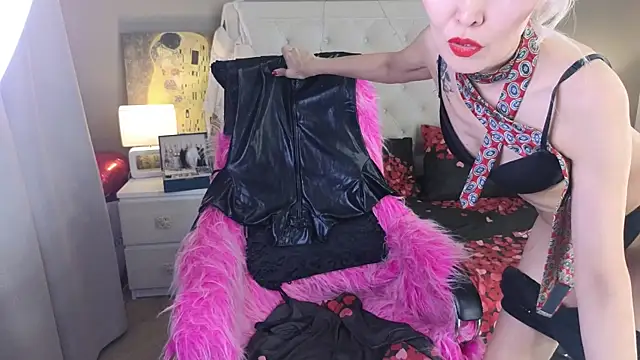 RoxalanaStar Chat XXX in diretta