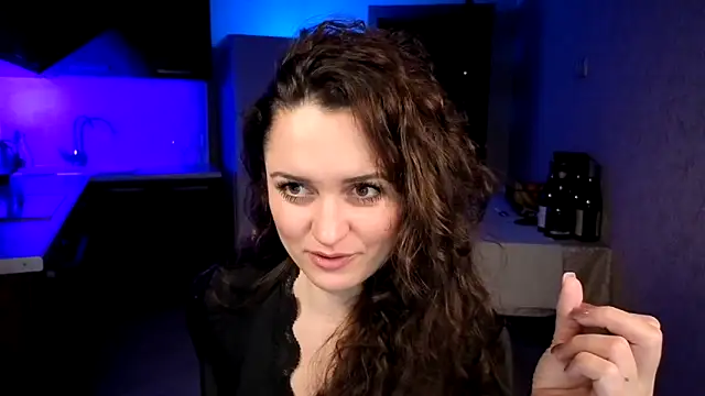 XXX chat uživo modela Cerann1