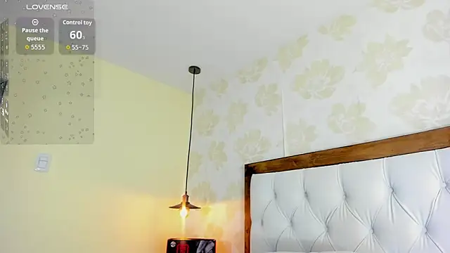 IRISCLARK1 লাইভ XXX চ্যাট