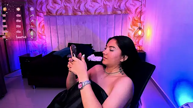 XXX chat uživo modela miichael_black