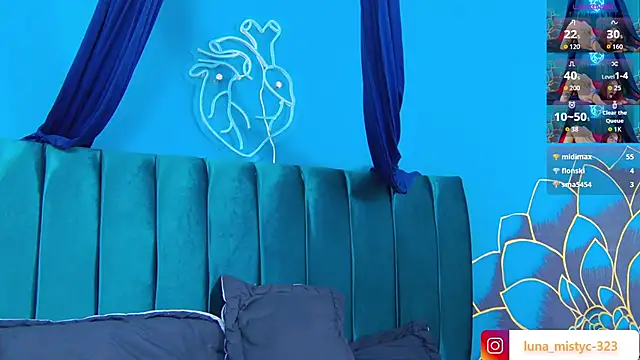 XXX chat uživo modela Lunamistyc