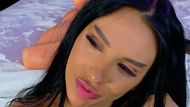 MidnightMuse3 Adlı Modelin Canlı XXX Sohbeti