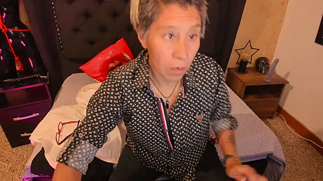 XXX chat uživo modela Kali_Panther