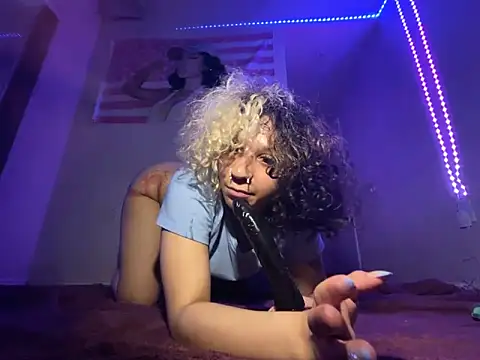 Creolegirl19 Adlı Modelin Canlı XXX Sohbeti