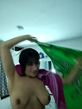 LOLA_BOOBSS – Live XXX-chat