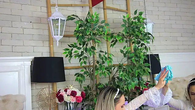 دردشة EmillyBronte الجنسية المباشرة