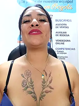 MAYE__13 Adlı Modelin Canlı XXX Sohbeti